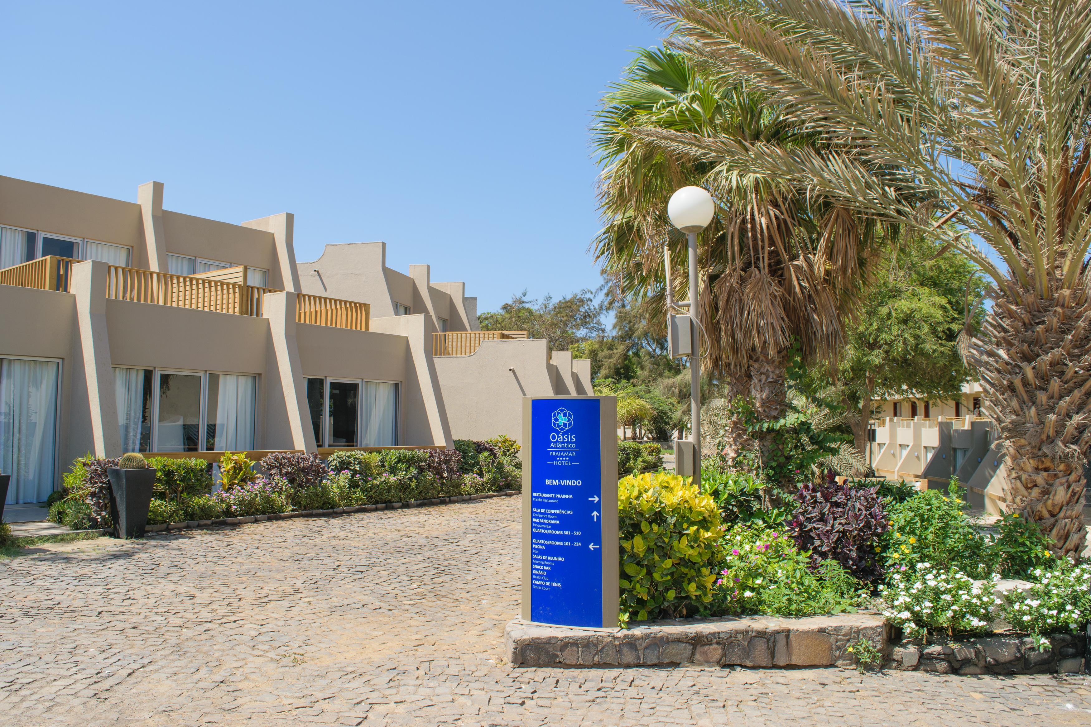 Hotel Oasis Praiamar 4*